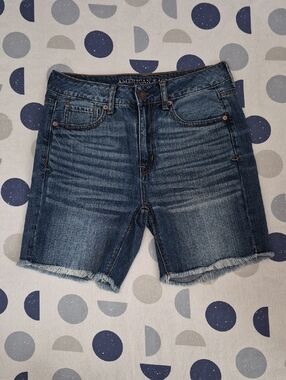 American Eagle Outfitters Women's High Rise Bermuda Denim Jean Shorts Size 2